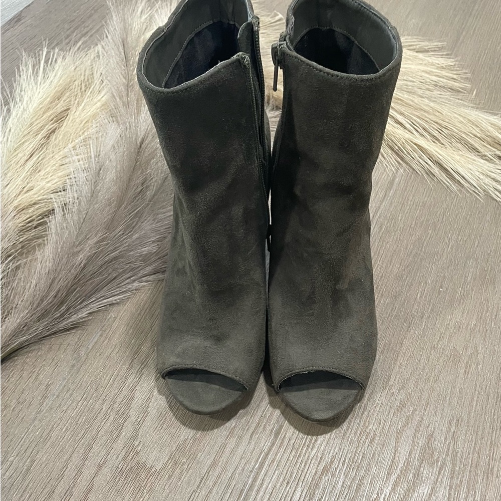 Hunter Green Women's Peep-Toe Ankle Boots